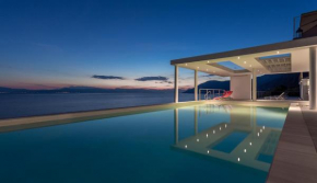 Super Luxurious Villa - 600m² - Up to 22 people